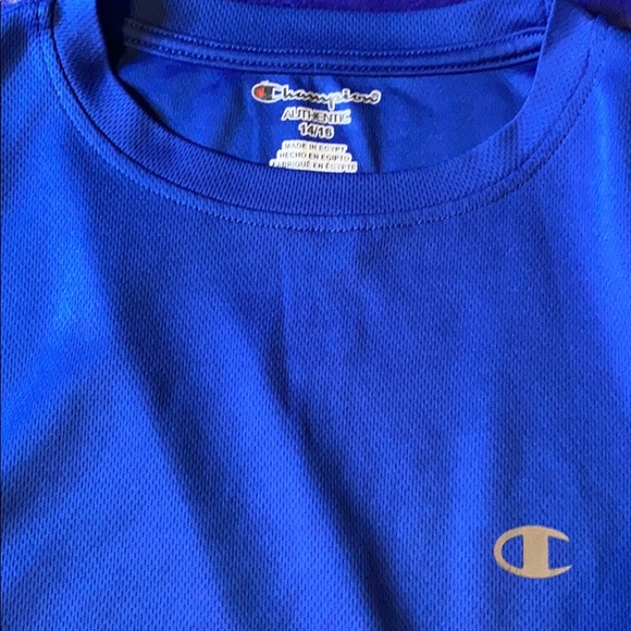 Champion Shirt - Picture 4 of 5